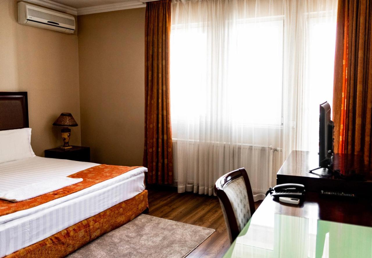 Boutique Hotel Igmas, Prishtina 프리슈티나 외부 사진